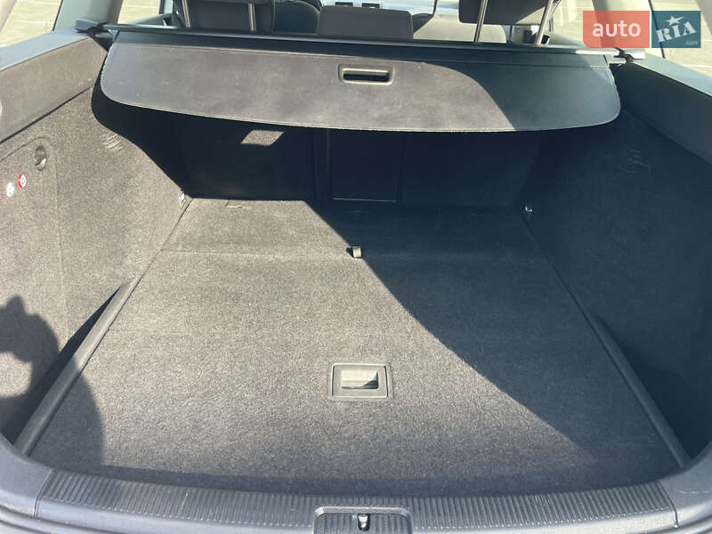 Універсал Volkswagen Golf 2009 в Луцьку