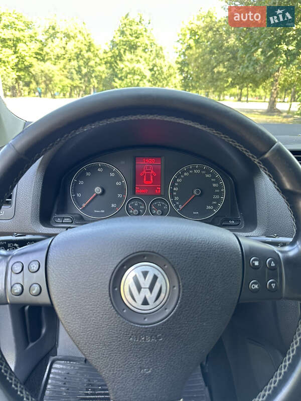 Хетчбек Volkswagen Golf 2007 в Харкові