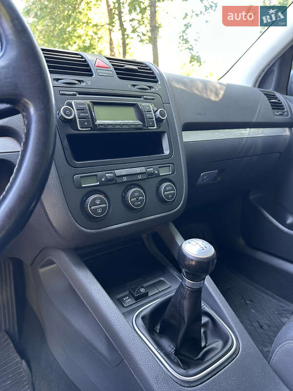 Хетчбек Volkswagen Golf 2007 в Харкові