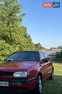 Хетчбек Volkswagen Golf 1992 в Чернівцях