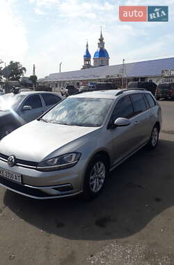 Универсал Volkswagen Golf 2018 в Днепре