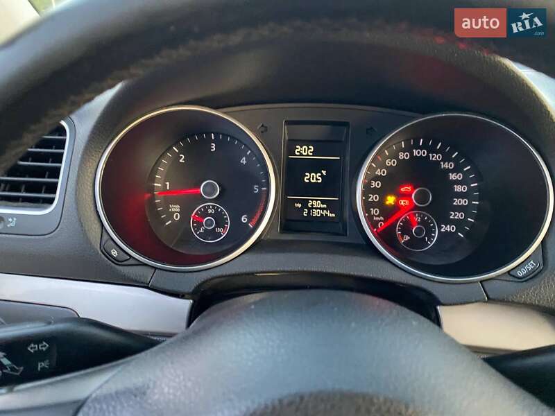 Хетчбек Volkswagen Golf 2009 в Монастирищеві