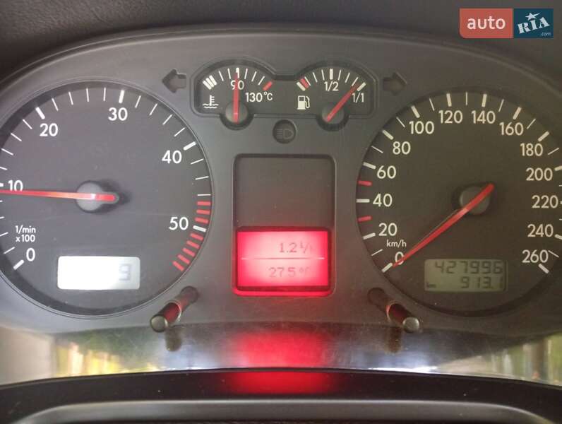 Універсал Volkswagen Golf 2001 в Хотині