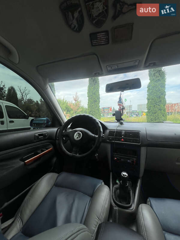 Хетчбек Volkswagen Golf 1999 в Дубні