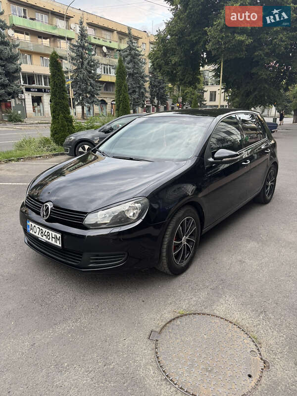 Хетчбек Volkswagen Golf 2009 в Ужгороді