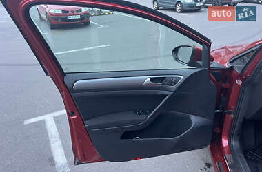 Хэтчбек Volkswagen Golf 2012 в Киеве