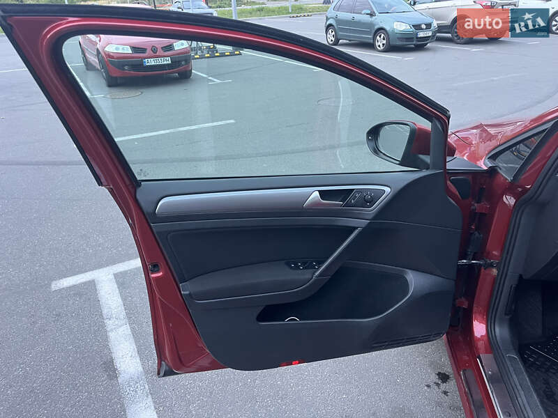 Хэтчбек Volkswagen Golf 2012 в Киеве фото 7 Хэтчбек Volkswagen Golf 2012 в Киеве