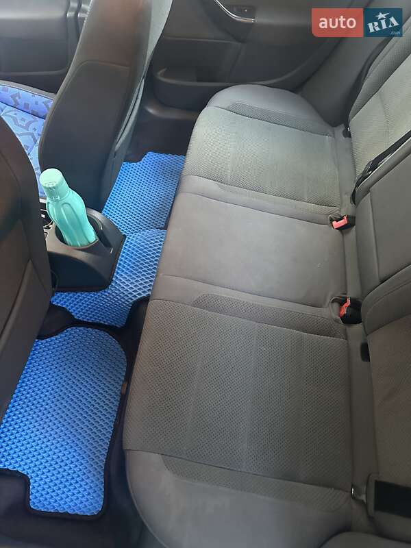 Хетчбек Volkswagen Golf 2005 в Одесі