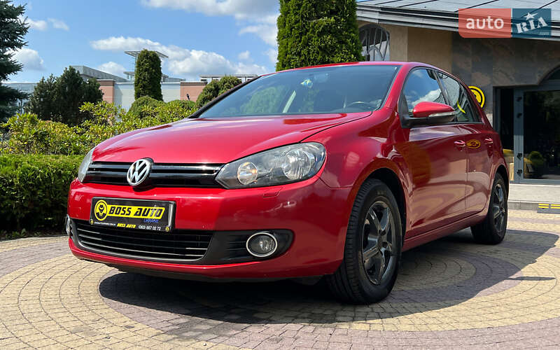Хэтчбек Volkswagen Golf 2011 в Львове