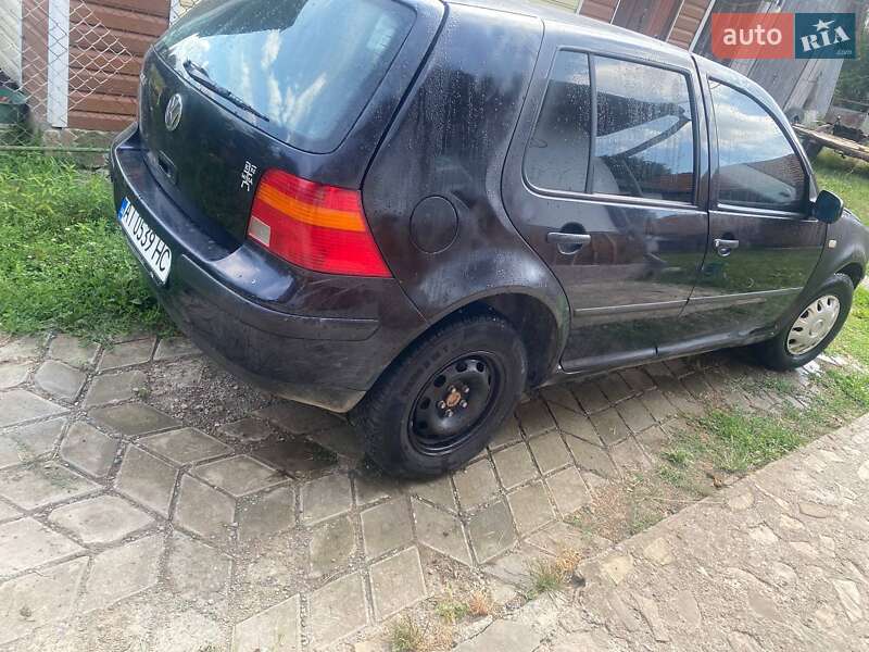 Хетчбек Volkswagen Golf 2001 в Коломиї