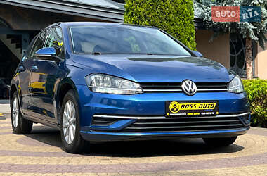 Хетчбек Volkswagen Golf 2017 в Львові