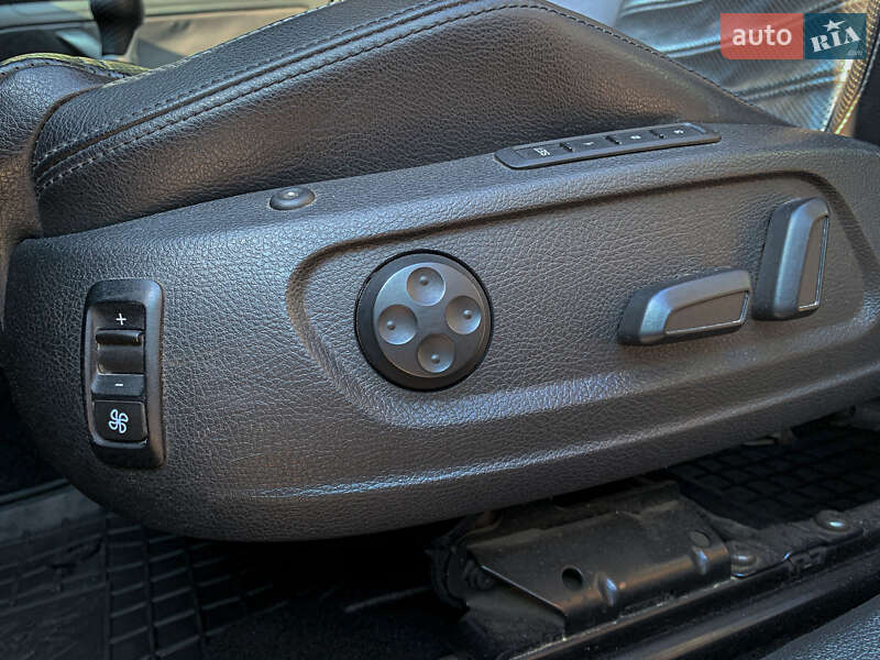 Хетчбек Volkswagen Golf 2007 в Києві