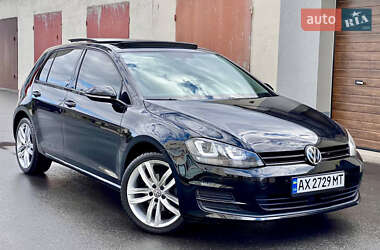 Хэтчбек Volkswagen Golf 2017 в Киеве