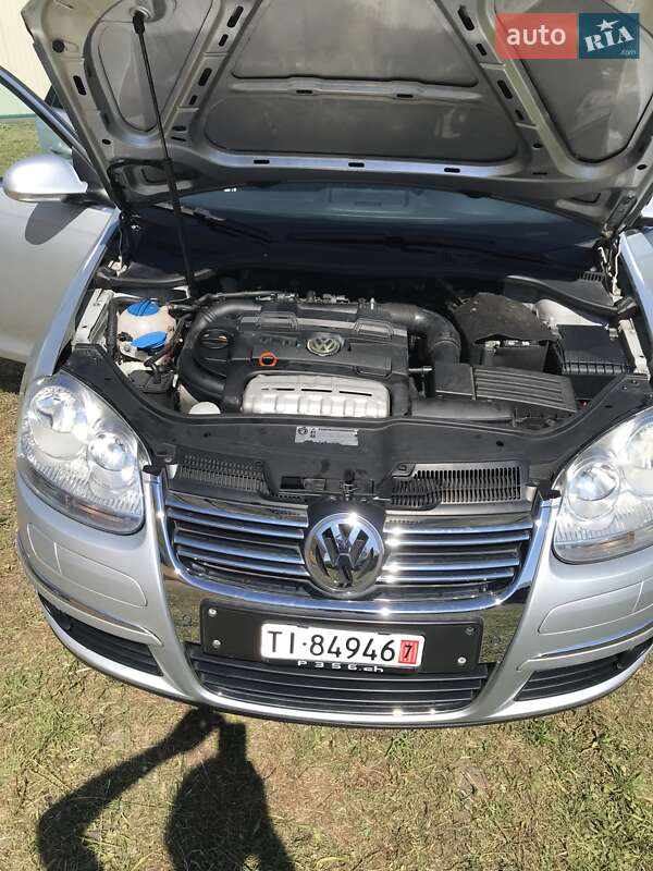 Універсал Volkswagen Golf 2009 в Хусті