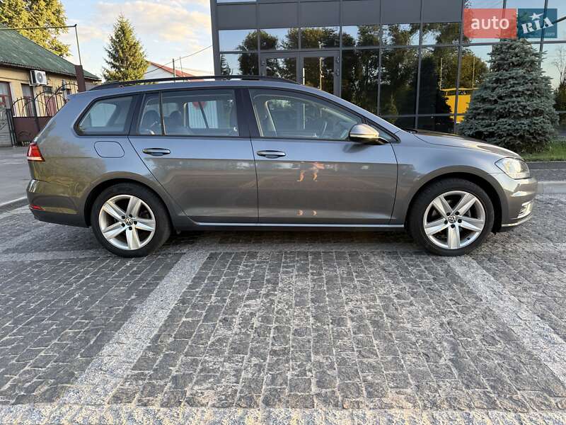 Универсал Volkswagen Golf 2019 в Пирятине