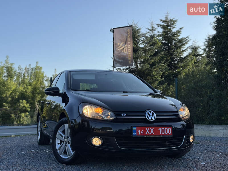 Хэтчбек Volkswagen Golf 2010 в Дрогобыче