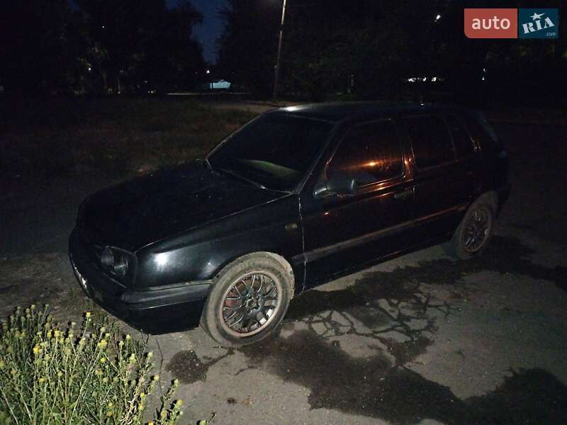 Хэтчбек Volkswagen Golf 1994 в Кривом Роге