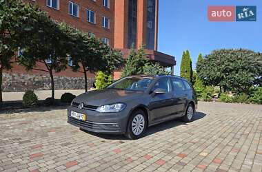 Универсал Volkswagen Golf 2017 в Нововолынске