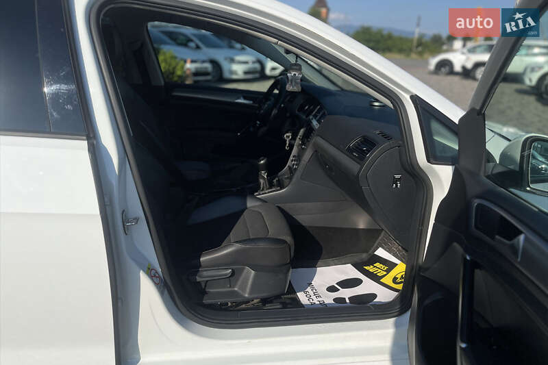 Универсал Volkswagen Golf 2014 в Мукачево