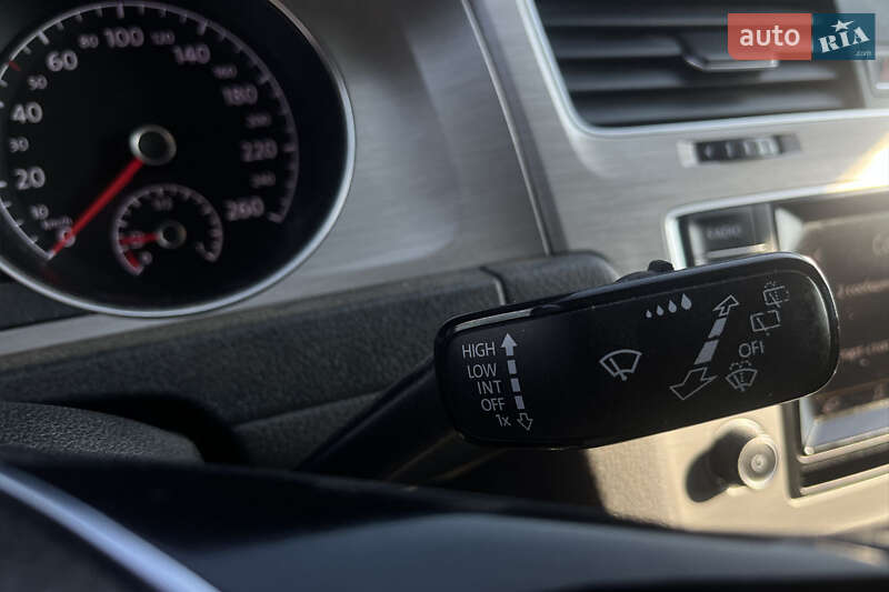 Универсал Volkswagen Golf 2014 в Мукачево