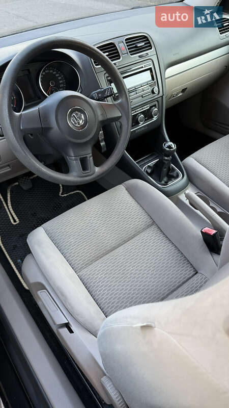 Хетчбек Volkswagen Golf 2009 в Хмельницькому