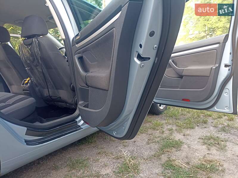 Хетчбек Volkswagen Golf 2007 в Бучі