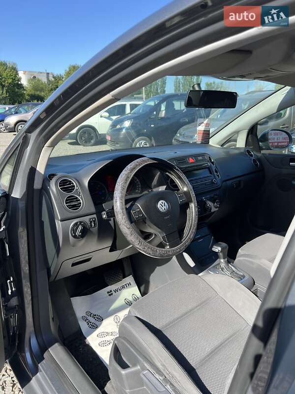 Хетчбек Volkswagen Golf 2005 в Черкасах