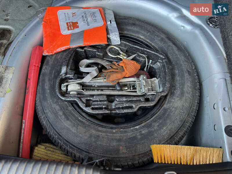 Хетчбек Volkswagen Golf 2001 в Вінниці