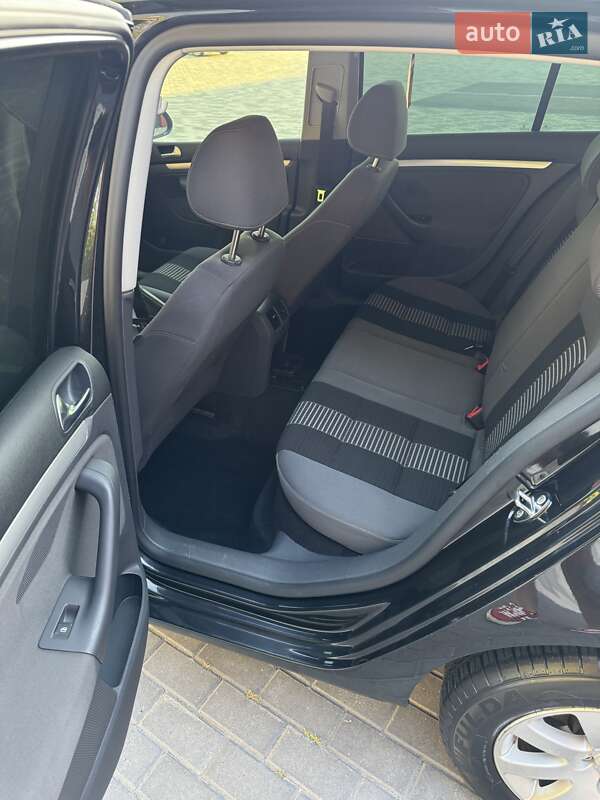 Хэтчбек Volkswagen Golf 2007 в Львове