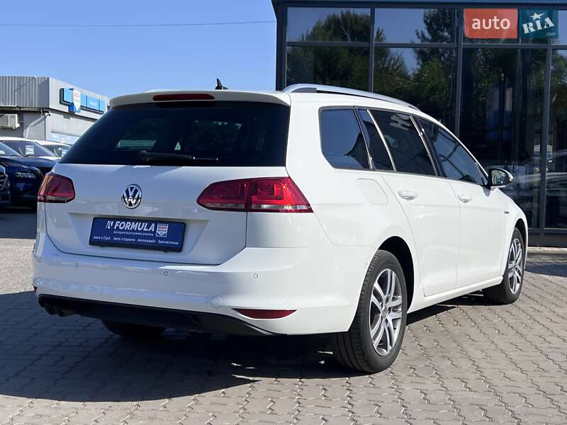 Універсал Volkswagen Golf 2014 в Нововолинську