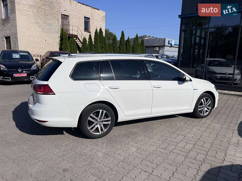 Універсал Volkswagen Golf 2014 в Нововолинську