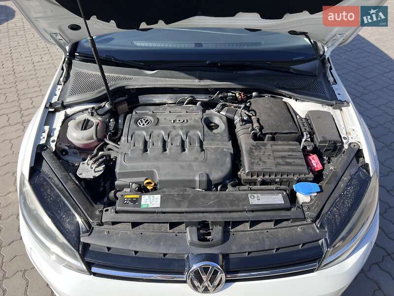 Універсал Volkswagen Golf 2014 в Нововолинську