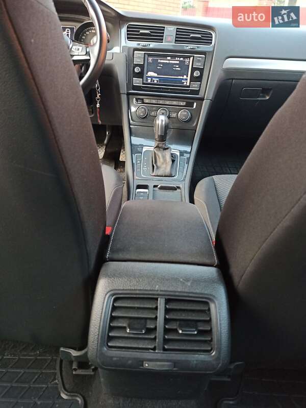 Хэтчбек Volkswagen Golf 2020 в Хмельницком