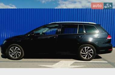 Універсал Volkswagen Golf 2018 в Калуші