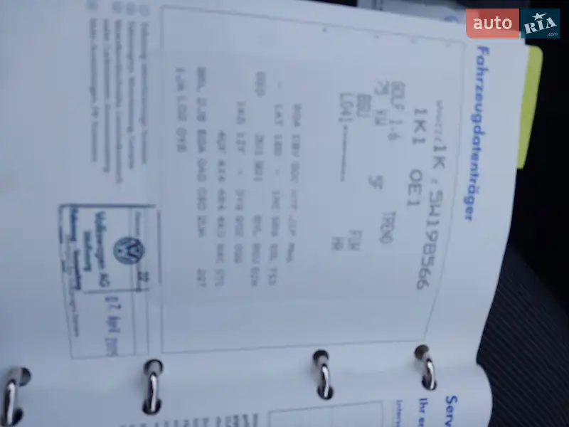 Хетчбек Volkswagen Golf 2005 в Сумах документ