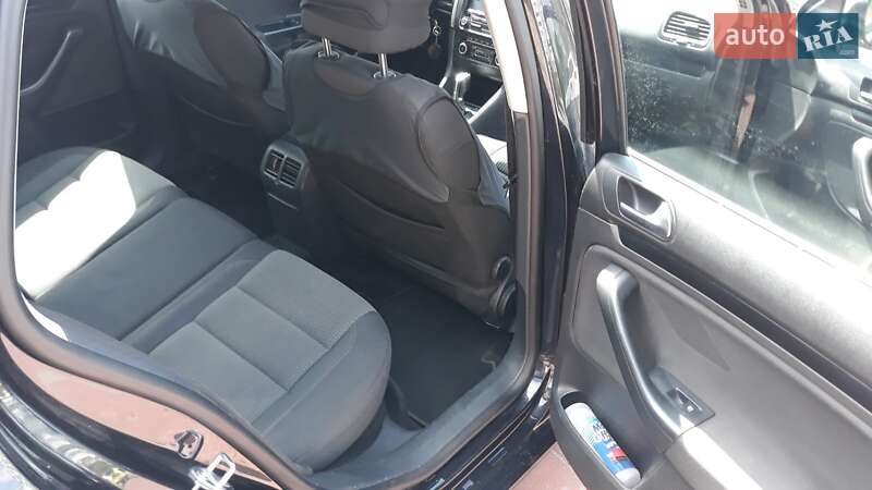 Універсал Volkswagen Golf 2011 в Трипіллі фото 7 Універсал Volkswagen Golf 2011 в Трипіллі