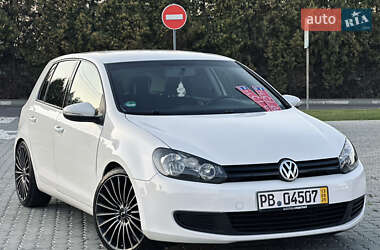 Хэтчбек Volkswagen Golf 2010 в Львове