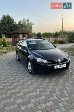 Универсал Volkswagen Golf 2010 в Старом Самборе
