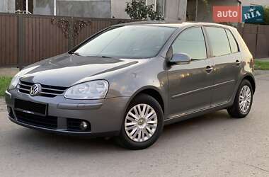 Хетчбек Volkswagen Golf 2007 в Сваляві