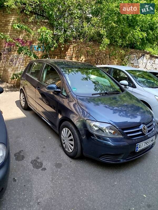 Хетчбек Volkswagen Golf 2007 в Києві
