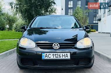 Хетчбек Volkswagen Golf 2004 в Білогородці
