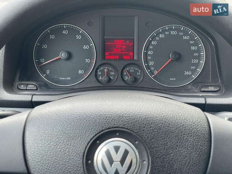 Хетчбек Volkswagen Golf 2008 в Чернігові