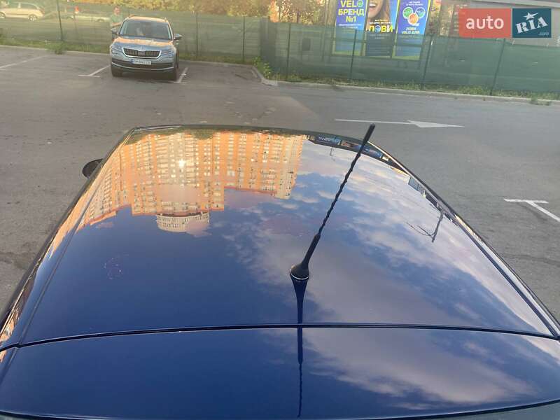 Хэтчбек Volkswagen Golf 2005 в Киеве