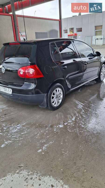 Хетчбек Volkswagen Golf 2008 в Мукачевому