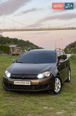 Универсал Volkswagen Golf 2011 в Житомире