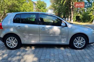Хэтчбек Volkswagen Golf 2008 в Подольске