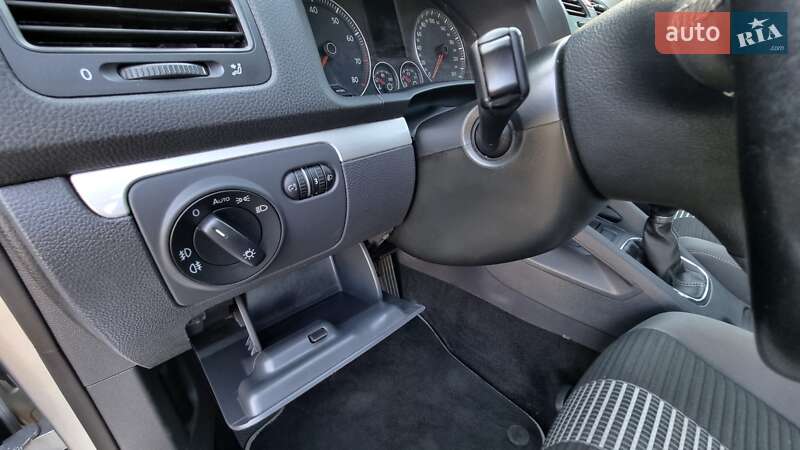 Хетчбек Volkswagen Golf 2008 в Подільську