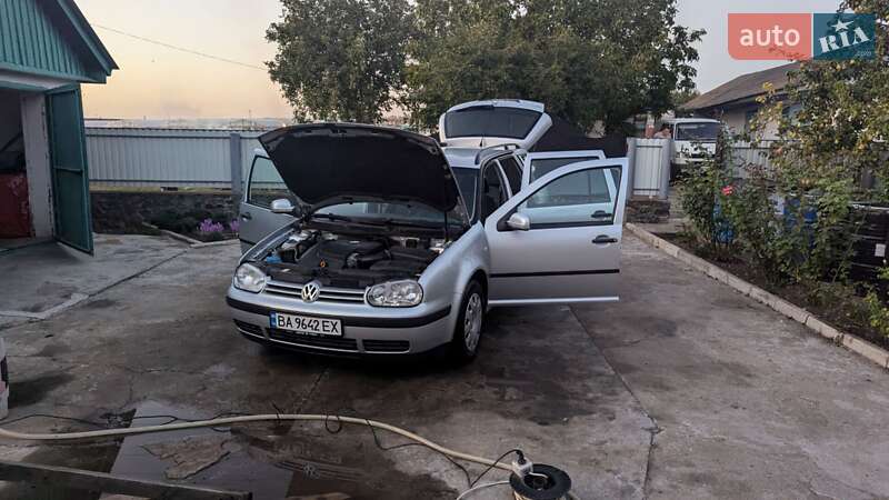 Volkswagen Golf 2005