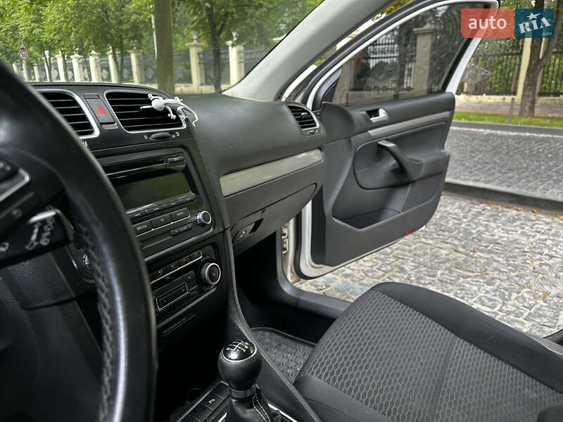 Универсал Volkswagen Golf 2011 в Днепре