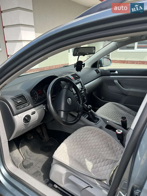 Универсал Volkswagen Golf 2007 в Черновцах